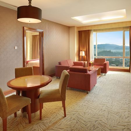 Swiss-Belhotel Maleosan Манадо Екстер'єр фото